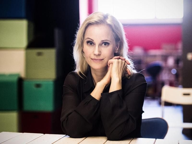 Die schwedische Schauspielerin Sofia Helin am Set von „Die Brücke”. Die Krimi-Reihe aus dem Norden kommt mit einer vierten Staffel zurück. Foto: EPA/Sophia Juliane Lydolph