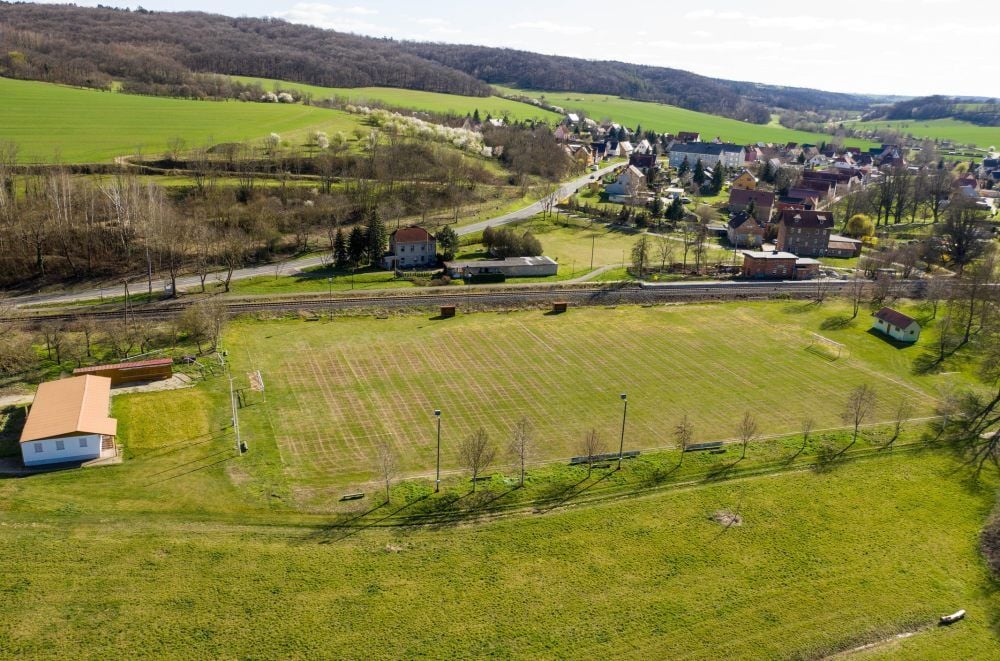 Der Sportplatz des Balgstädter SV: Hier wird eigentlich im Schnitt jede zweite Heimpartie der Kreisliga-Kombination mit dem BSC Laucha II ausgetragen. Aber weil der Rasen im vergangenen Sommer zu sehr gelitten hatte, konnte zuletzt nur in der Glockenstadt gespielt werden.