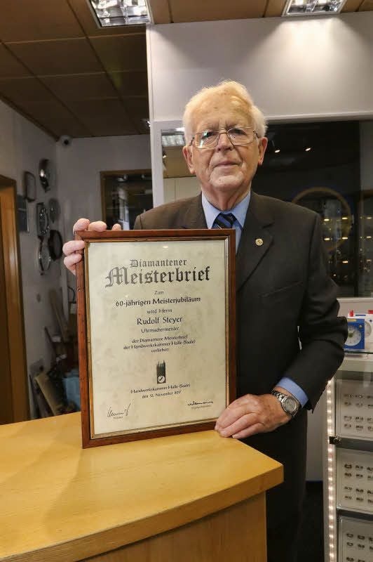 Kürzlich hat Rudolf Steyer den Diamantenen Meisterbrief erhalten.