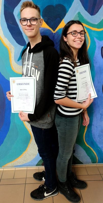 Willi Giffey und Emely Liv Jähnichen haben sich bei der Physik-Olympiade in den Klassenstufen zehn und neun durchgesetzt.