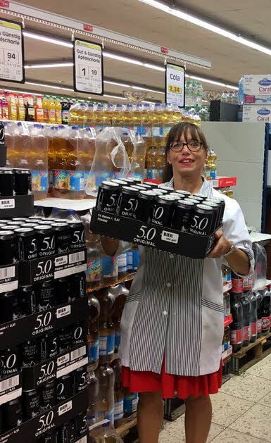 Auch bei Edeka setzt man auf Vorrat. Dosenbier ist besonders gefragt, weiß Kathrin Münch.