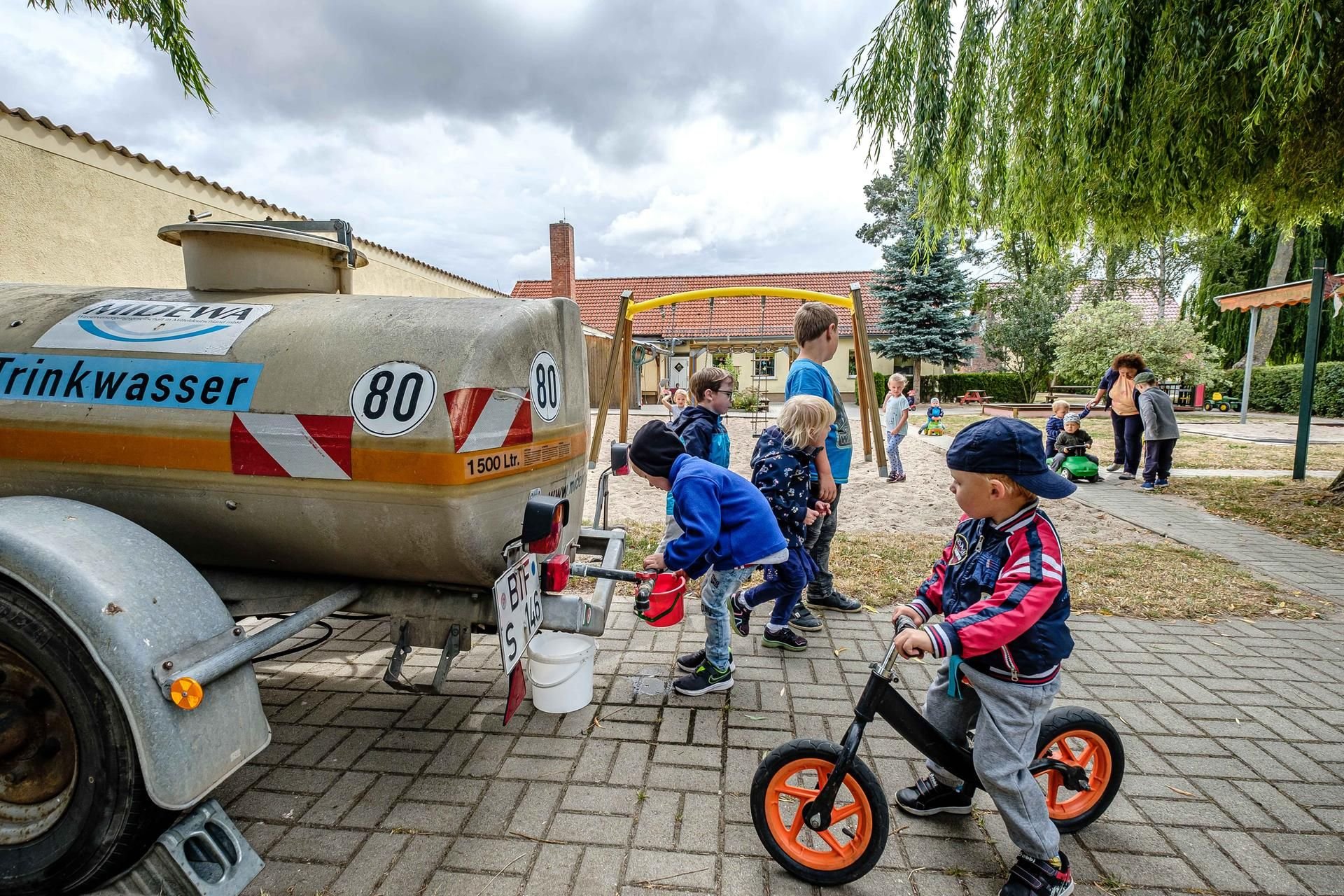 Die Kita in Selbitz wurde mit einem Wasserwagen versorgt.