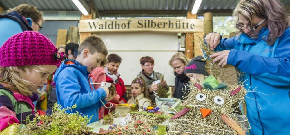 Im Waldhof Silberhütte wird am Samstag wieder gebastelt.