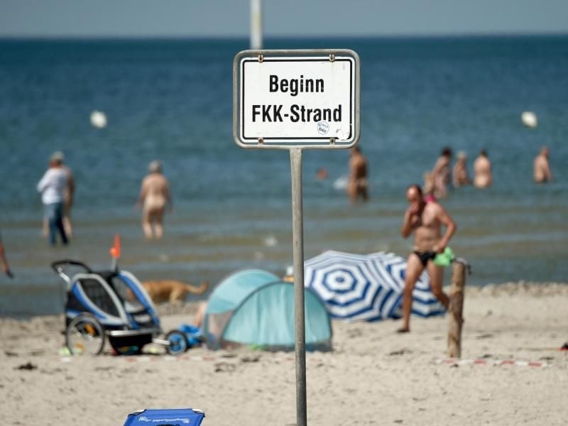 FKK-Strand in St. Peter-Ording: Nach Expertenmeinung droht FKK in der Bedeutungslosigkeit zu versinken. Foto: Carsten Rehder