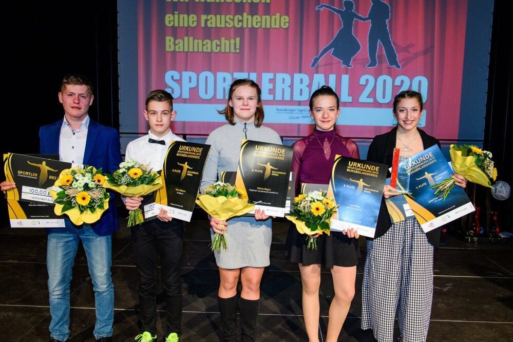 Die beliebtesten Nachwuchsathleten des Burgenlandkreises - hier beim diesjährigen Sportlerball im Lichthof mit Siegerin Josephine Grandi aus Freyburg (r.) - werden frühestens 2022 wieder gewählt.