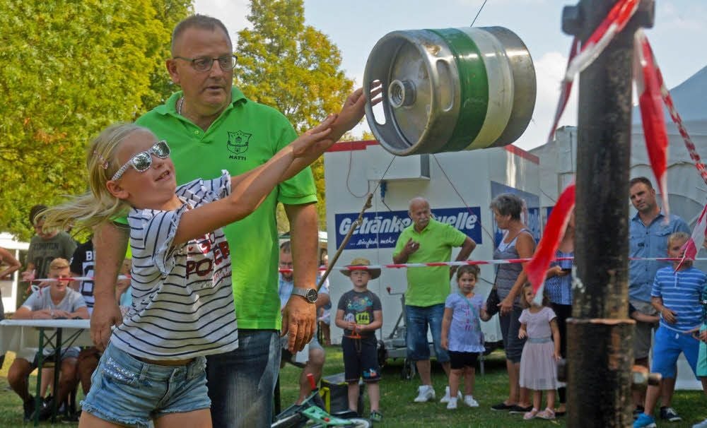 Das Fasswerfen ist Tradition beim Froser Heimat- und Vereinsfest, und auch in diesem Jahr wird es wieder auf dem Programm stehen.