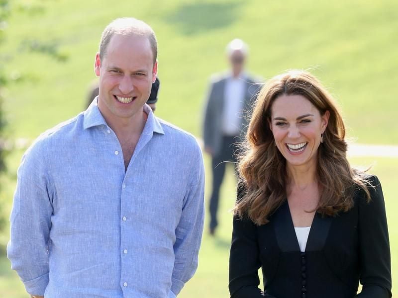 Kate, Herzogin von Cambridge, und der britische Prinz William beim Besuch im Army Canine Centre in Islamabad. Foto: Chris Jackson/PA Wire/dpa