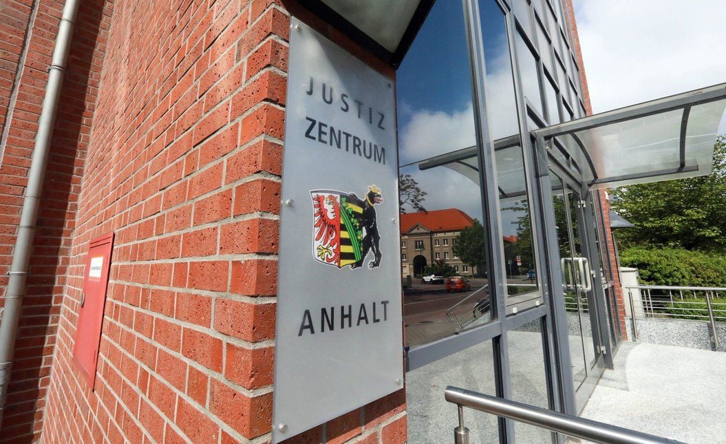 Eingang zum Landgericht