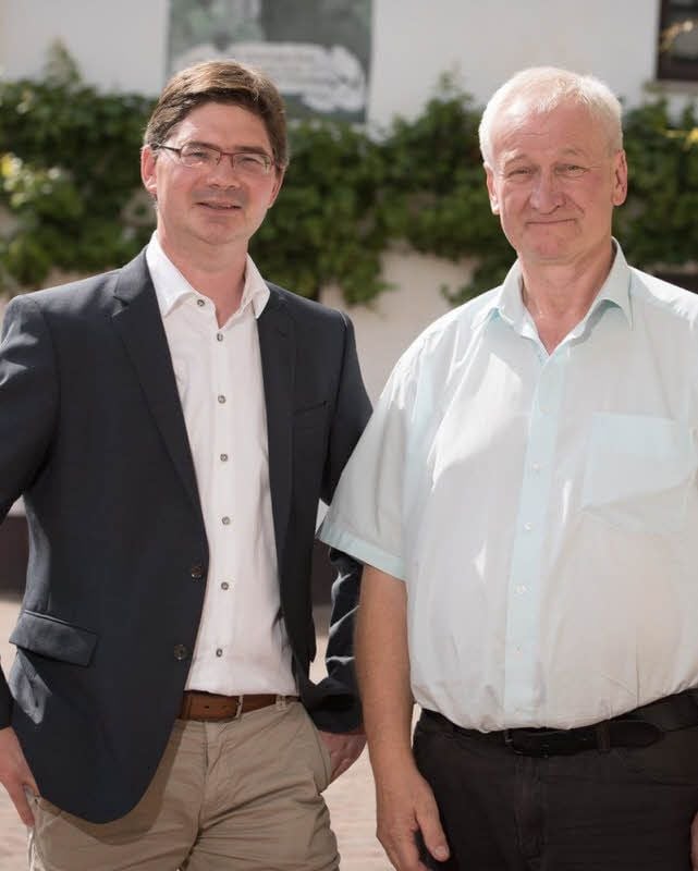 Wechsel an der Spitze: Fritz Schumann mit seinem Nachfolger Björn Probst (l.).