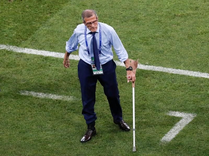 Nationaltrainer Oscar Tabarez ist der Vater des Erfolges von Uruguay. Foto: Darko Vojinovic/AP