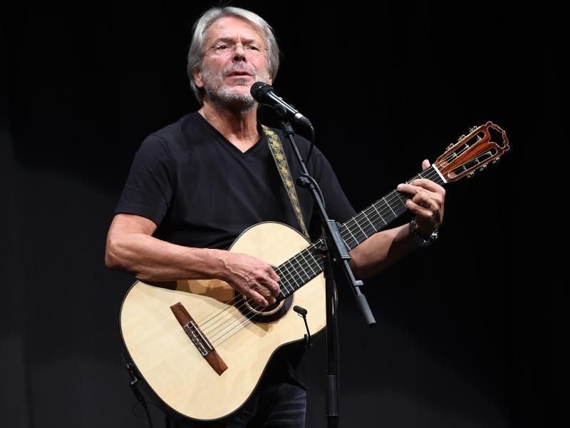 Liedermacher Reinhard Mey geht wieder auf Tournee. Foto: Swen Pförtner