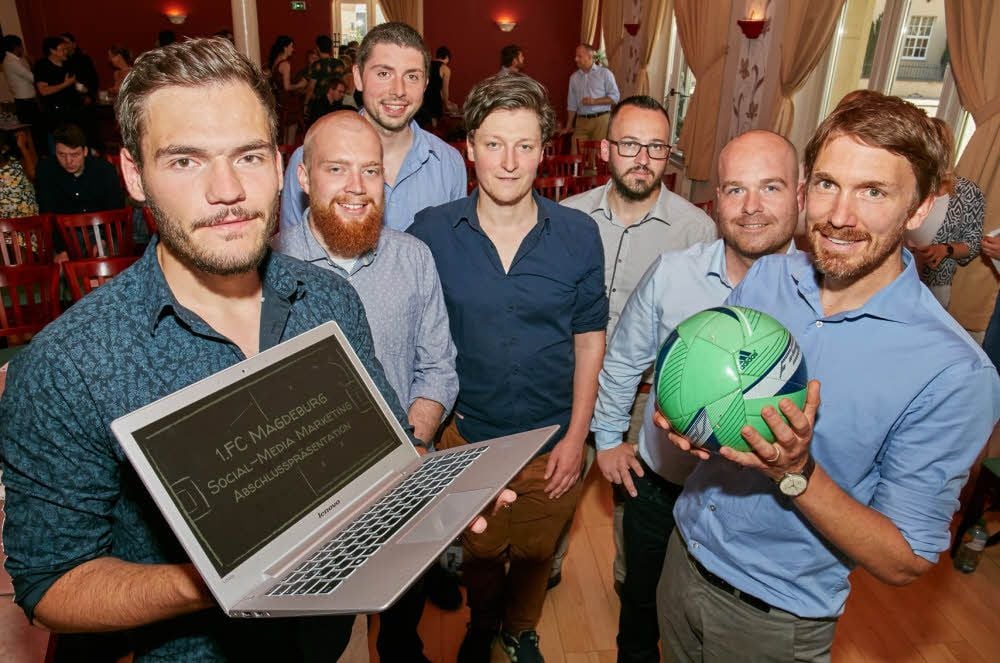 Fabian Helbing, Jan Biesinger, Marco Weber und Maximilian Müller präsentierten ihr Konzept den FCM-Vertretern Norman Seidler und Stephan Lietzow sowie Professor Daniel Michelis.