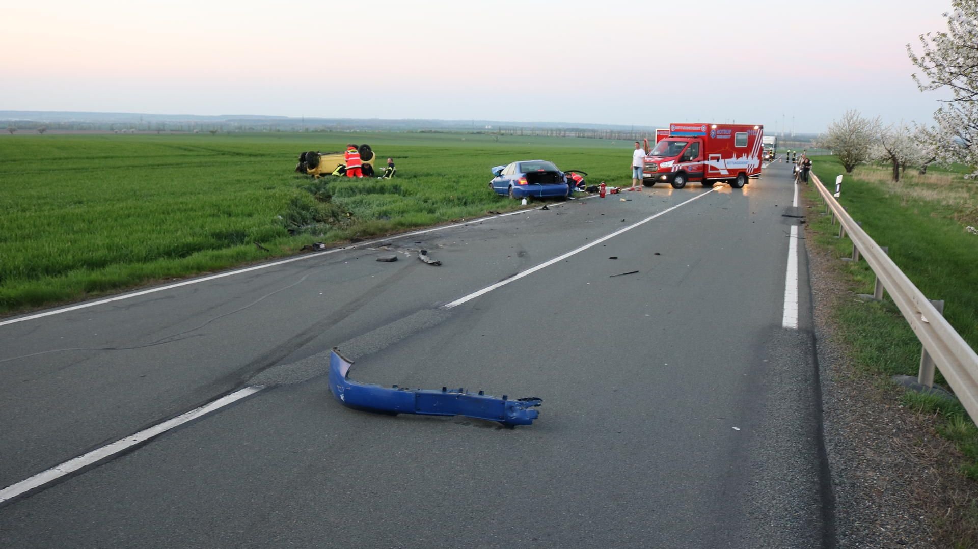 Bei Ballenstedt sind am Freitagabend zwei Frauen bei einem Unfall auf der B185 gestorben.