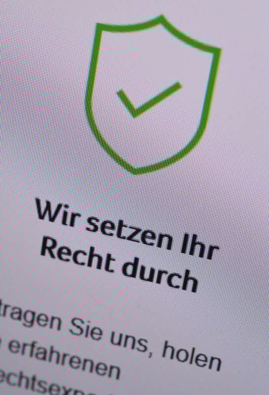 Den Weg zum Anwalt scheuen Verbraucher oft - Internetangebote wollen diese Schwelle nun senken.