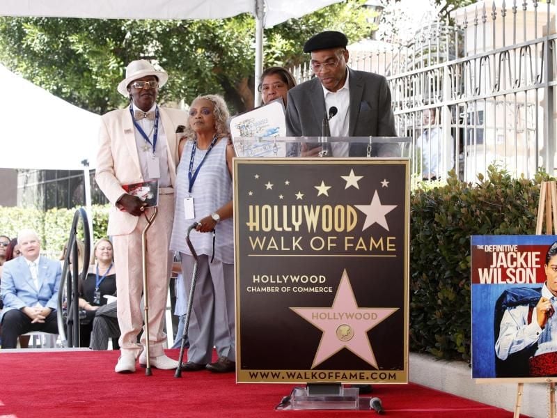 John Wilson, Sohn des Sänger Jackie Wilson, freut sich über die posthume Auszeichnung für seinen Vater. Foto: Walk of Fame/ZUMA