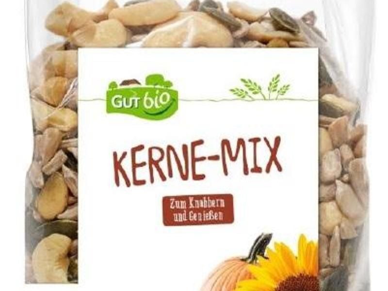 Aldi Nord und Aldi Süd rufen den Bio-Kerne-Mix mit dem Mindesthaltbarkeitsdaten zwischen dem 15. Juli 2021 und dem 03. September 2021 zurück. Foto: Lebensmittelwarnung.de/dpa-infocom