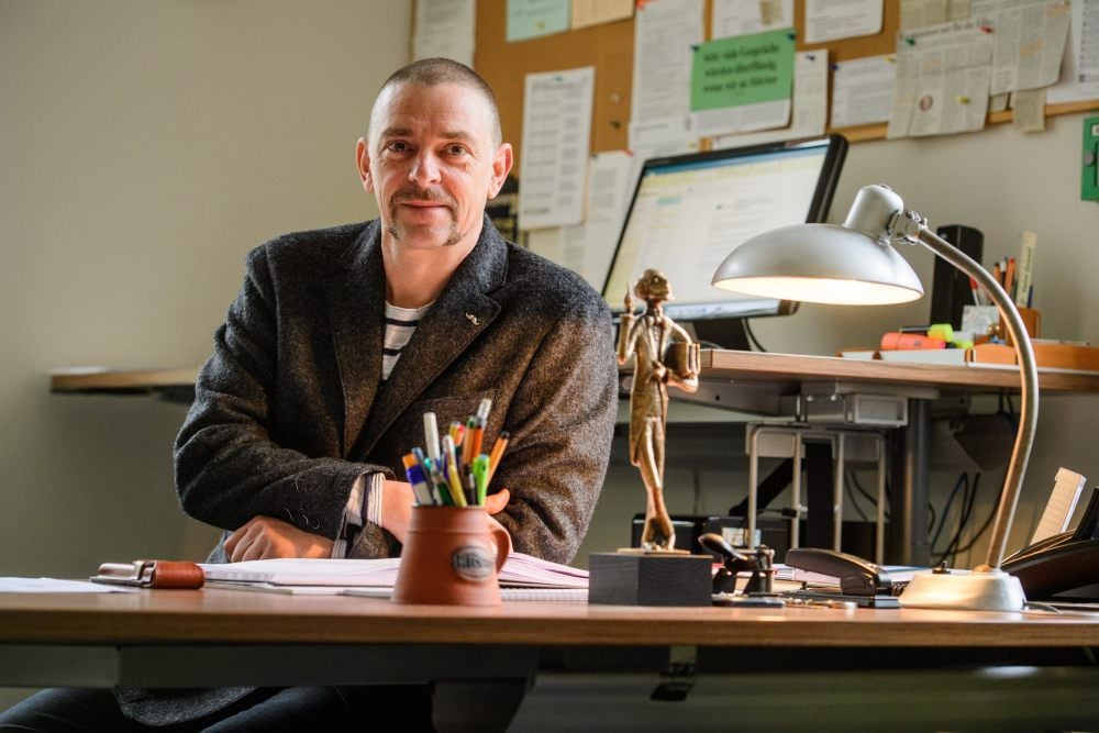 Für Schulleiter Dirk Heinecke lassen sich die vorgegebenen Corona-Vorsichtsmaßnahmen im Alltag des Naumburger Domgymnasium kaum umsetzen.