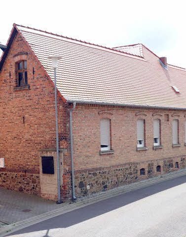 In Ulzigerode will die Stadt Arnstein die alte Schule abstoßen.