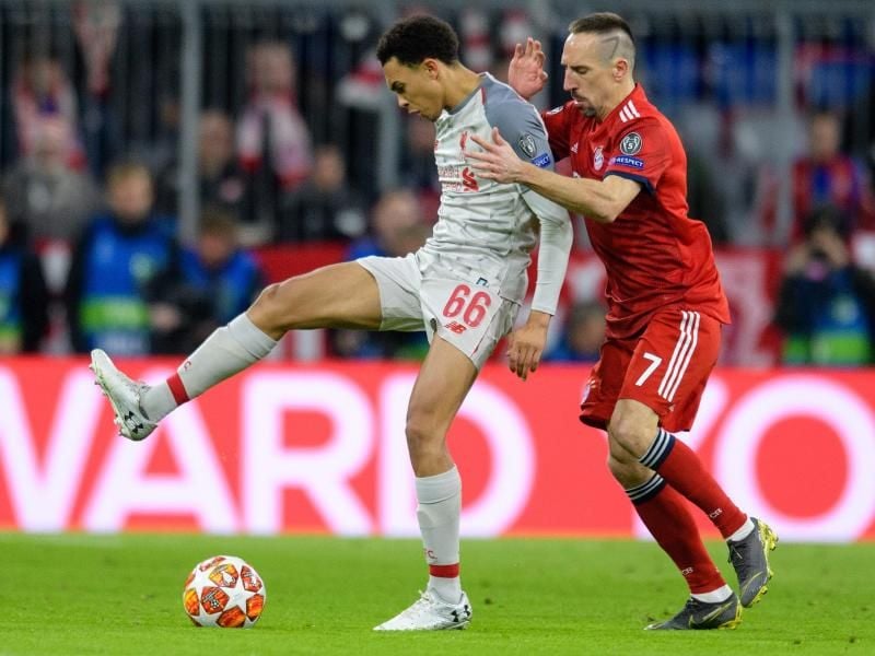 Franck Ribéry (r) und seine Bayern-Teamkollegen kamen in der Presse nicht gut weg. Foto: Matthias Balk