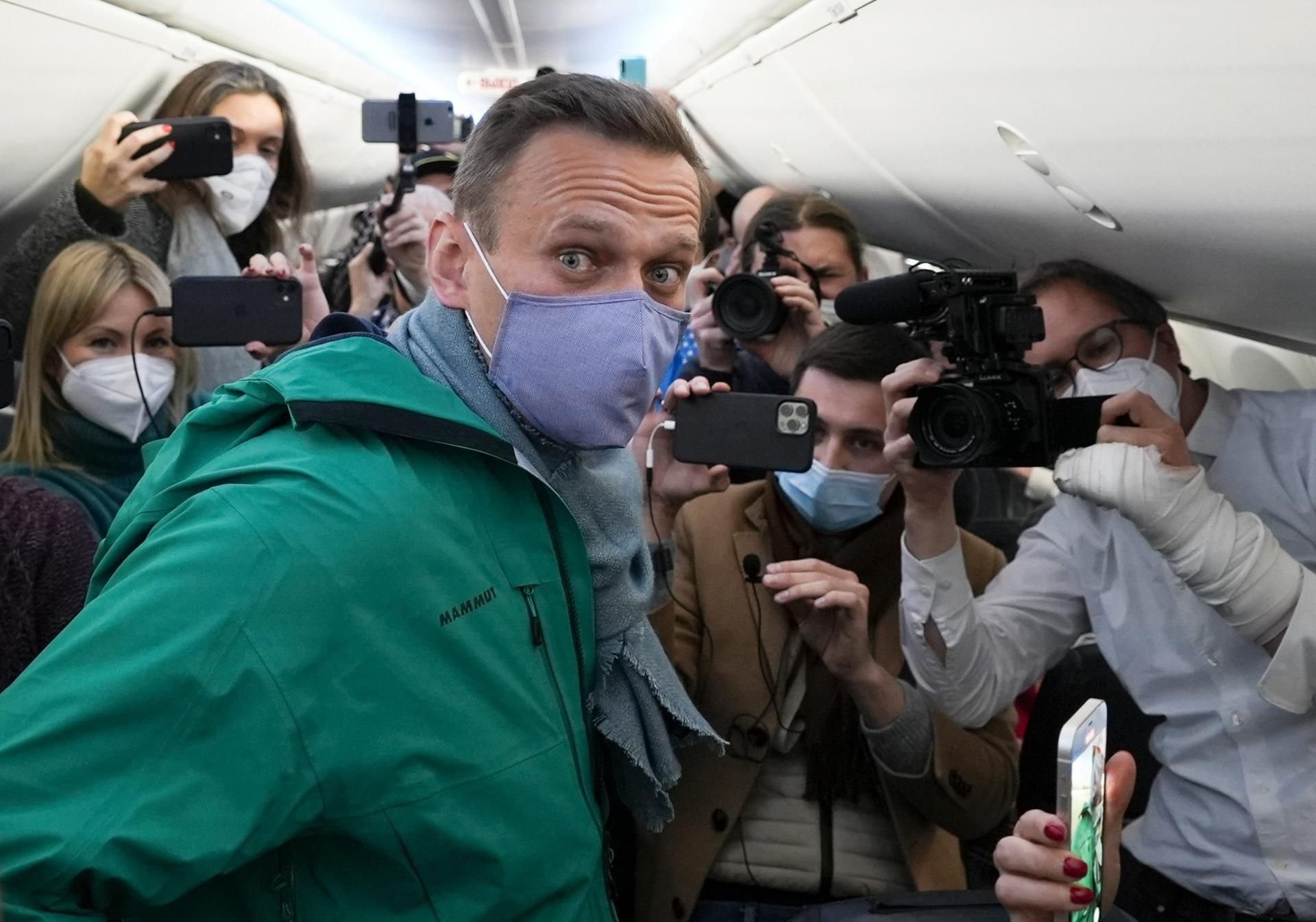 Alexej Nawalny im Flugzeug nach Moskau