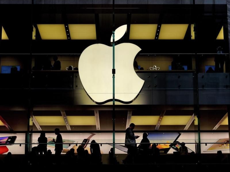 Auch in Apps aus dem offiziellen App Store finden sich hin und wieder verbotene Abofallen. Foto: Paul Miller/EPA FILE