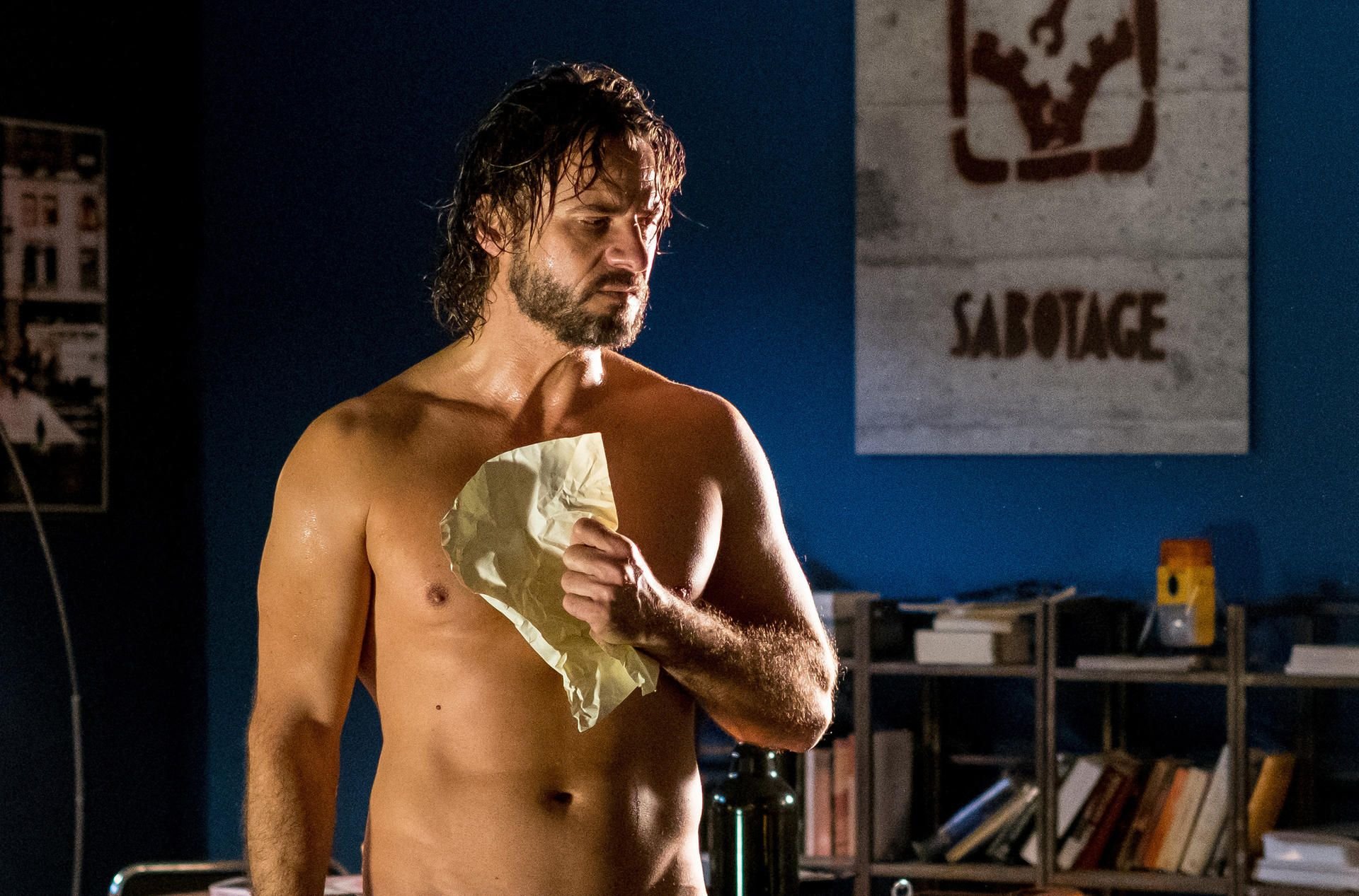 „Zorn - Kalter Rauch“: Claudius Zorn (Stephan Luca) findet Malinas Brief
