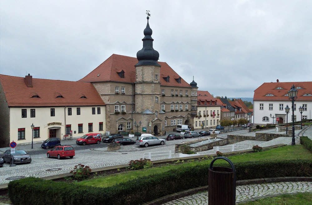 Der Markt in Mücheln ist oft menschenleer. Nun hat auch die letzte verbliebene Gaststätte geschlossen.