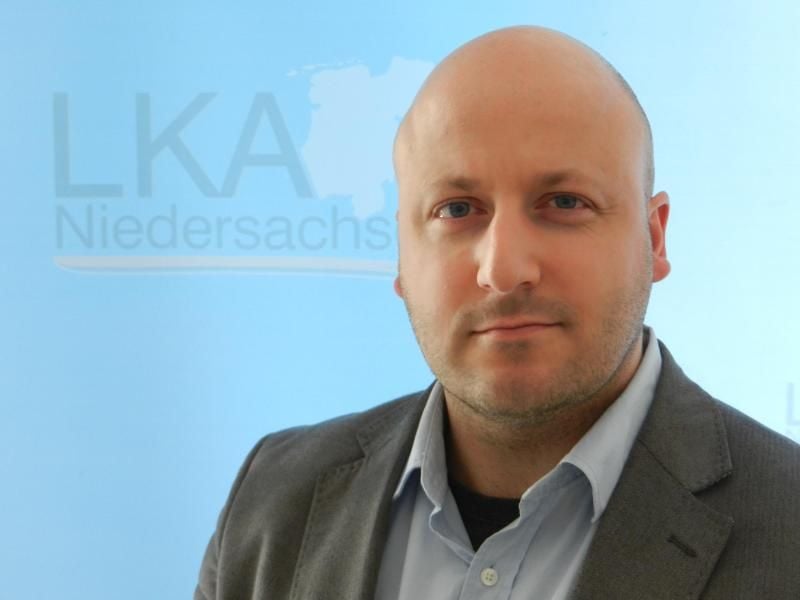 Hans-Joachim Henschell ist Polizist beim Landeskriminalamt Niedersachsen. Foto: LKA Niedersachsen