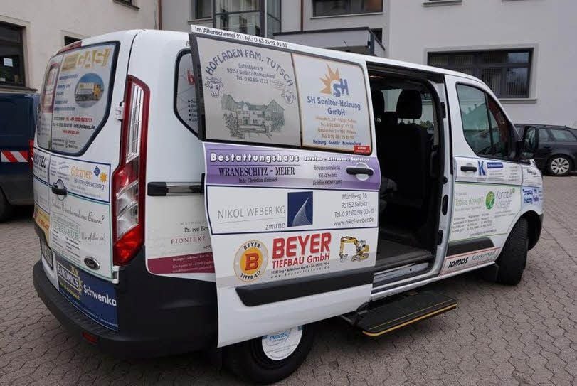 Dieser Bürgerbus fährt im oberfränkischen Selbitz.