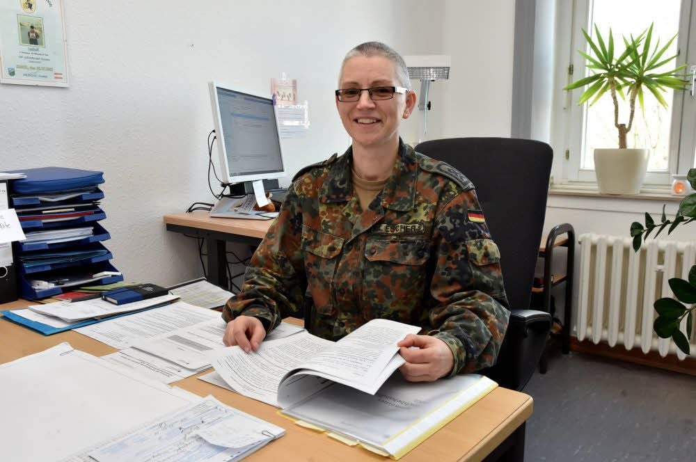 Anett Escher kümmert sich als Gleichstellungsbeauftragte um Probleme von rund 6.000 Soldatinnen und Soldaten.