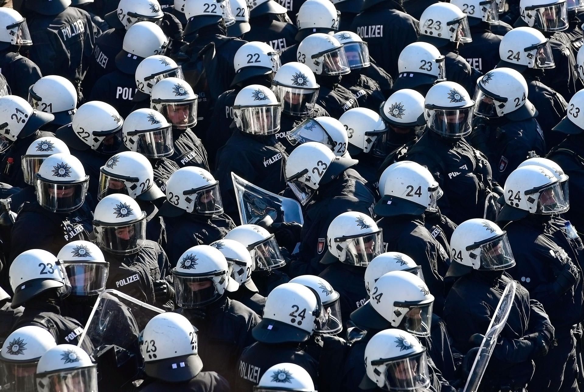 Die Polizei ist am Donnerstag teilweise hart gegen die Demonstranten vorgegangen.