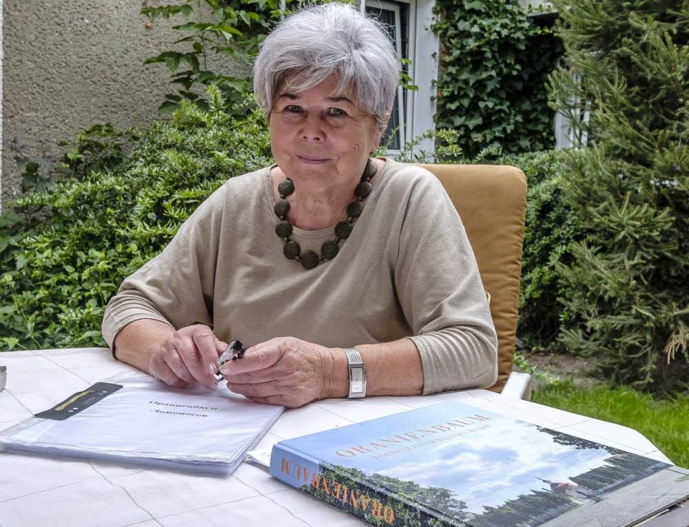 Bücher über ihre Heimatstadt Oranienbaum zu schreiben, ist Marlies Ross’ Steckenpferd. Die ehemalige Direktorin des Anhaltischen Staatsarchivs arbeitet zurzeit an einem Buch über Oranienbaum in Anhalt und das in Russland.