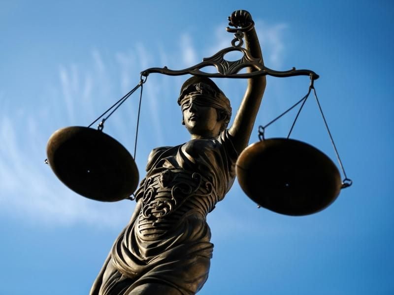 Eine Statue der Justitia. Foto: David Ebener/Archiv