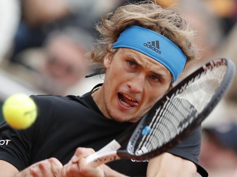 Alexander Zverev wird beim Rasenturnier in Stuttgart aufschlagen. Foto: Christophe Ena/AP