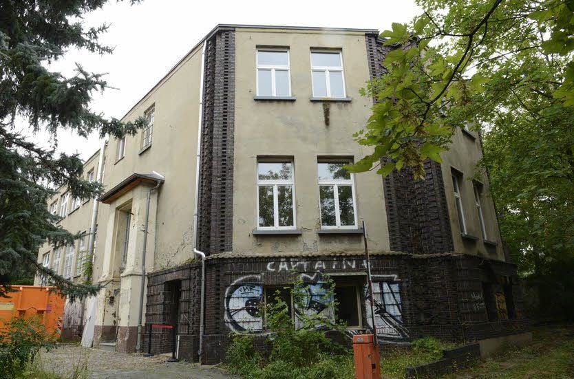 Trister Anblick: das zum Abriss freigegebene alte Steueramt