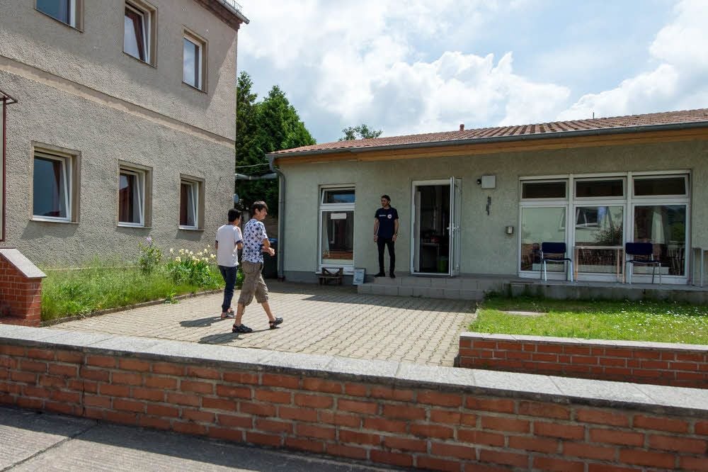 Unbegleitete junge Flüchtlinge werden in der ehemaligen Rettungsdienstschule Nietleben betreut.