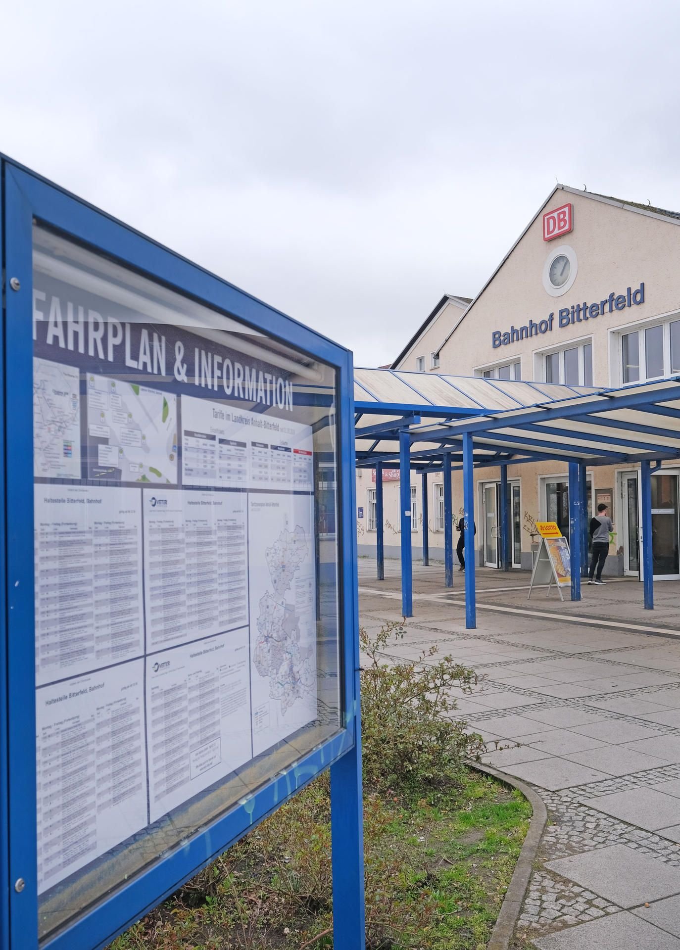 Der Bahnhof Bitterfeld
