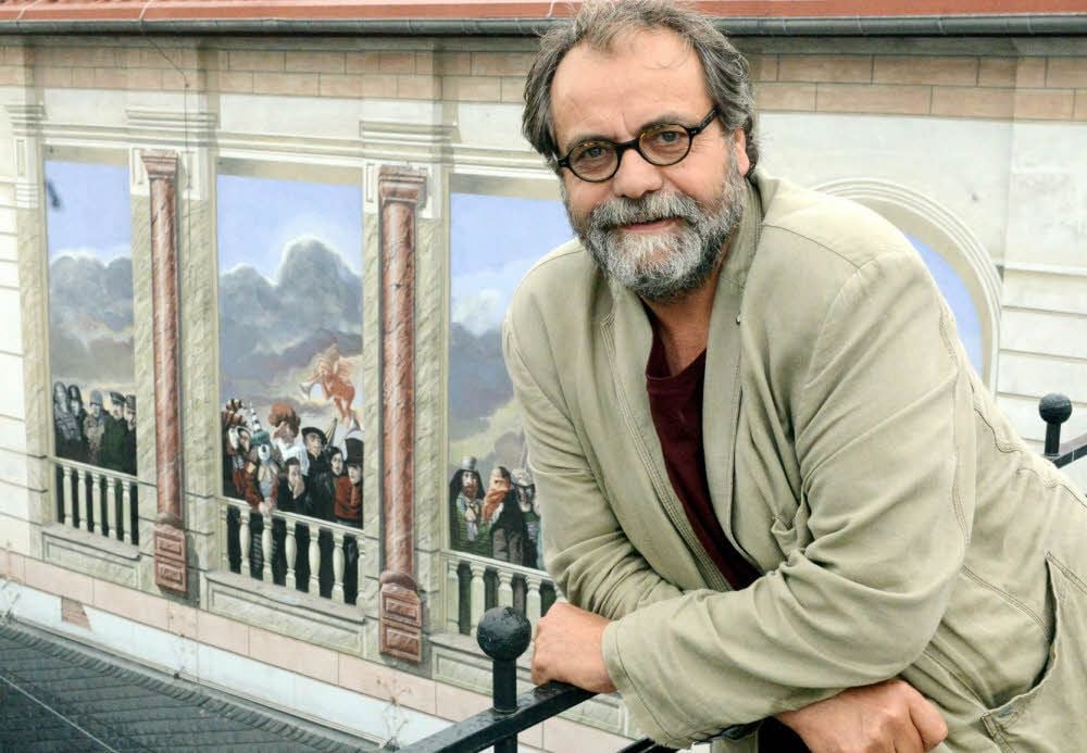Matthias Brenner auf dem Dach seines Neuen Theaters.