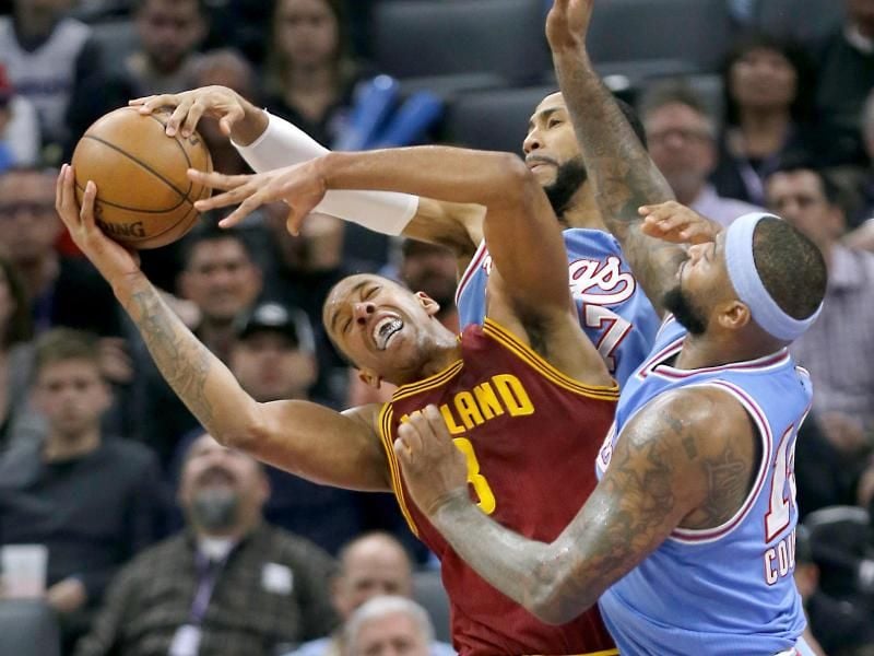 Szene aus dem NBA-Spiel der Sacramento Kings gegen die Cleveland Cavaliers. - Die Besitzer der Basketball-Teams und die Spielergewerkschaft NBPA haben den neuen Tarifvertrag unterschrieben. Foto: Rich Pedroncelli