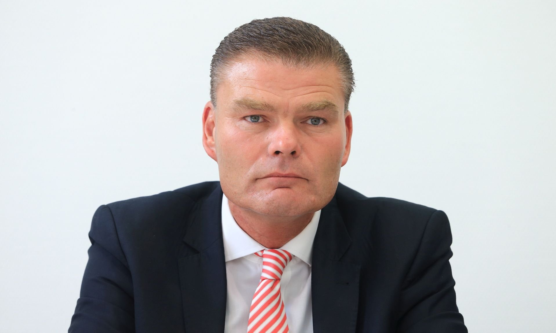 Innenminister Holger Stahlknecht (CDU) hat den Dessauer Polizeichef nach Aschersleben versetzt.