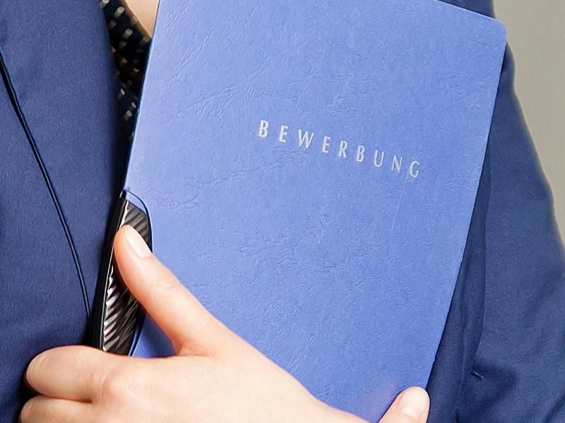 Eltern müssen in ihren Bewerbungsunterlagen nicht offenlegen, dass sie Kinder haben. Foto: Monique Wüstenhagen/dpa-tmn