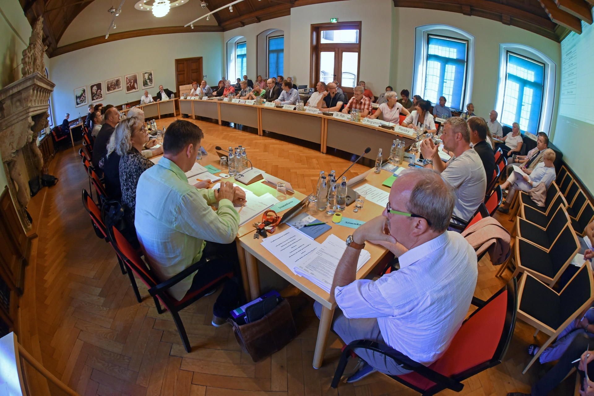 Konstituierende Sitzung des Stadrates von Aschersleben im Ratssaal.