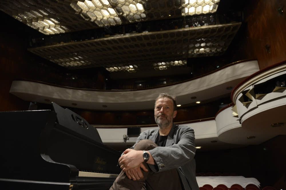 Nach seiner langjährigen Tätigkeit am Theater in Bonn ist Christopher Sprenger seit Beginn der Spielzeit 1. Kapellmeister der Staatskapelle in Halle. Er freut sich auf die vielfältigen Aufgaben.