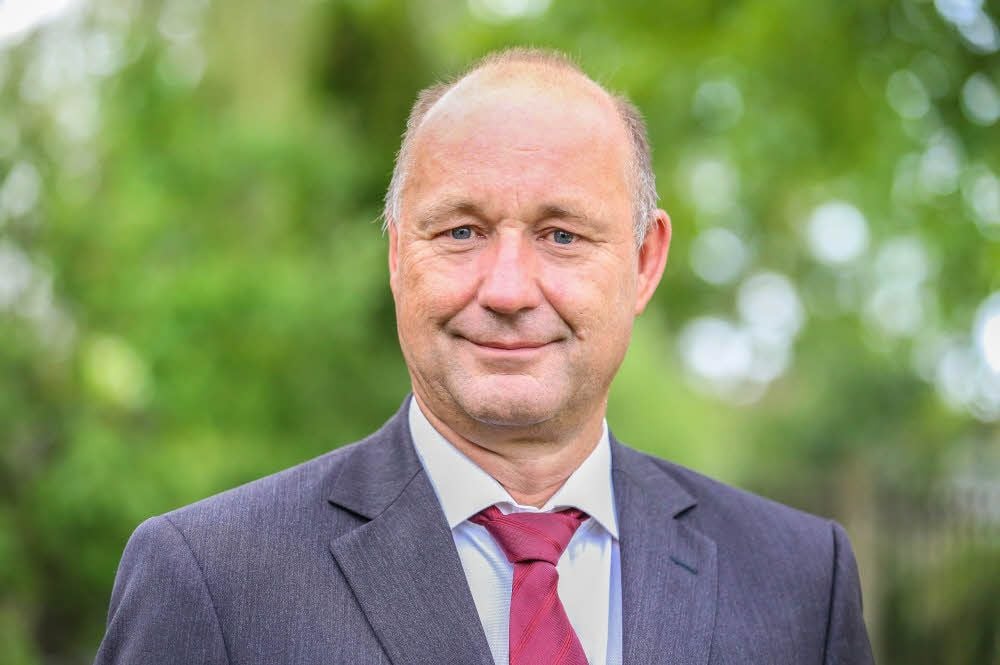 Der amtierende Landrat Hartmut Handschak wurde von der CDU als Kandidat für die Landratswahl am 29. September nominiert.