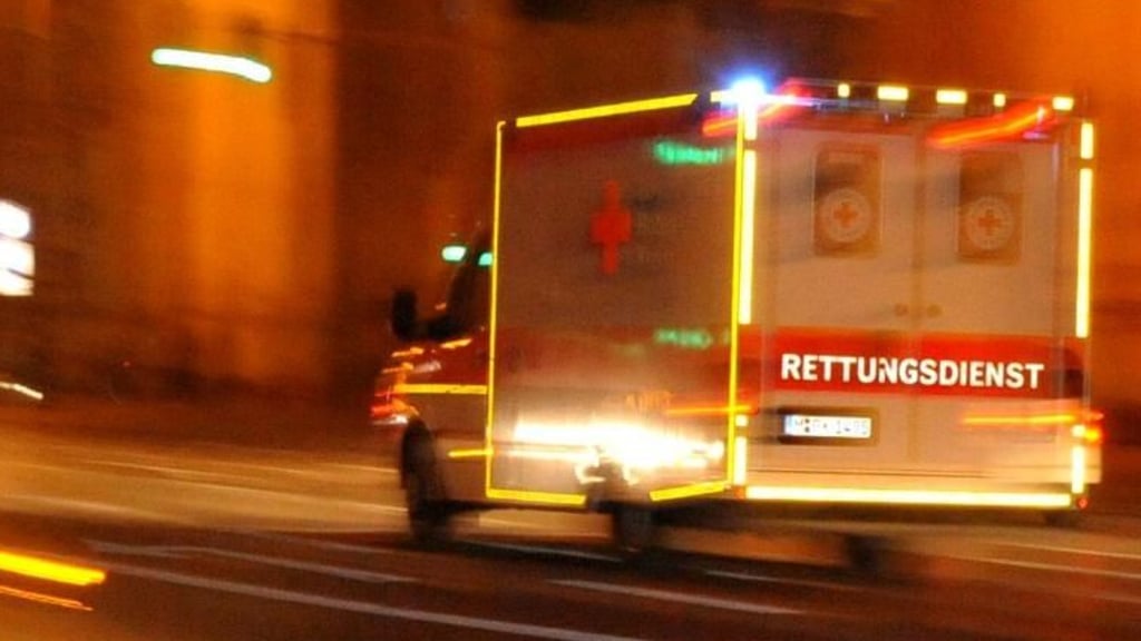 Auf der Koloniestraße in Burg ereignete sich ein Verkehrsunfall bei dem ein Fußgänger verletzt wurde.