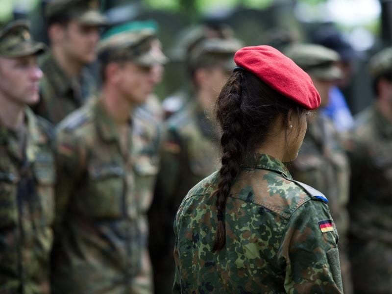 Soldaten bei einer Veranstaltung der Bundeswehr in Berlin. Foto: Bernd von Jutrczenka/dpa/Archiv