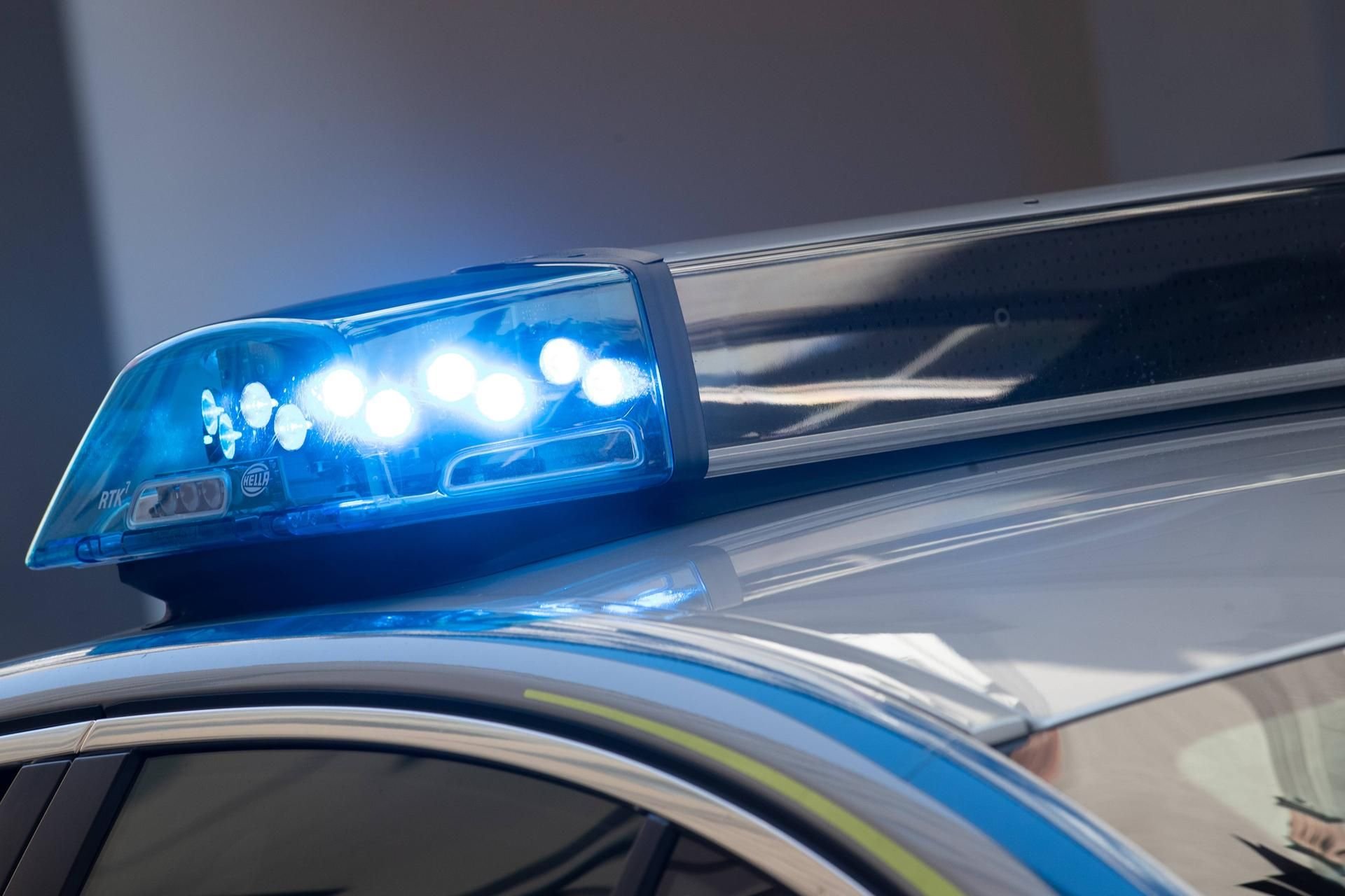 In Weißenfels soll eine 14-Jährige mit einem Messer angegriffen und dabei verletzt worden sein.