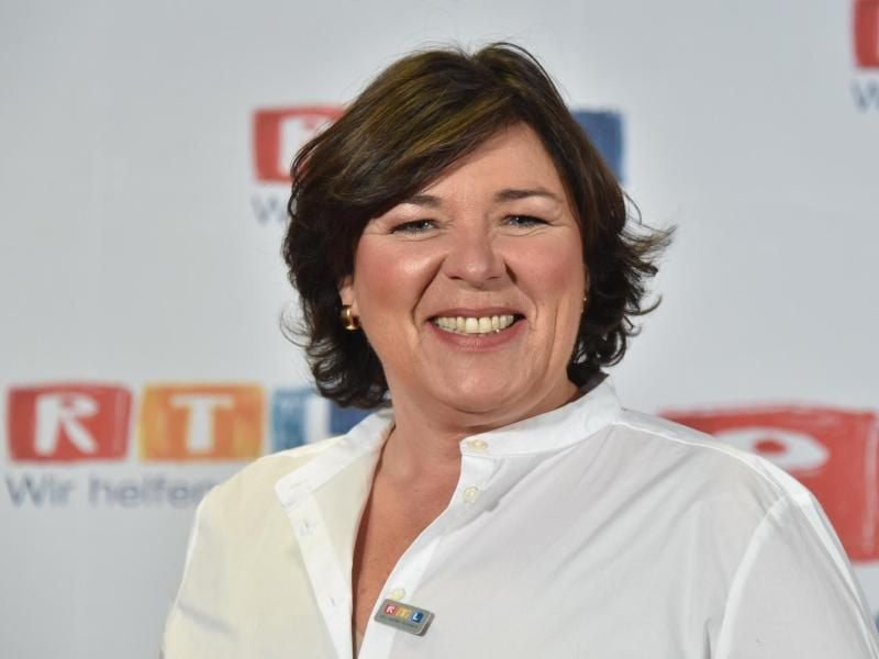 Vera Int Veen moderiert die TV-Show „„Schwiegertochter gesucht”. Foto: Horst Galuschka/dpa