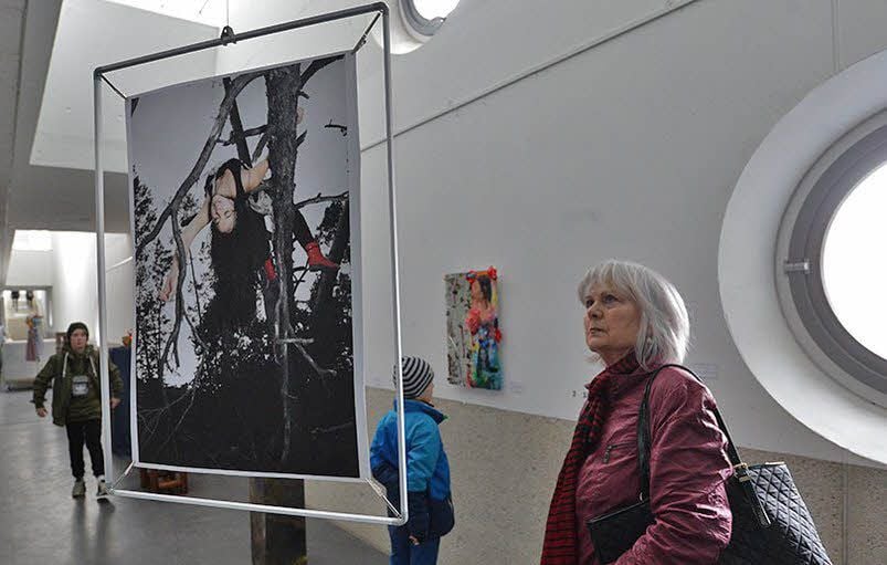 Leah Krohs Fotos „another way to die“ regen zum Nachdenken an.