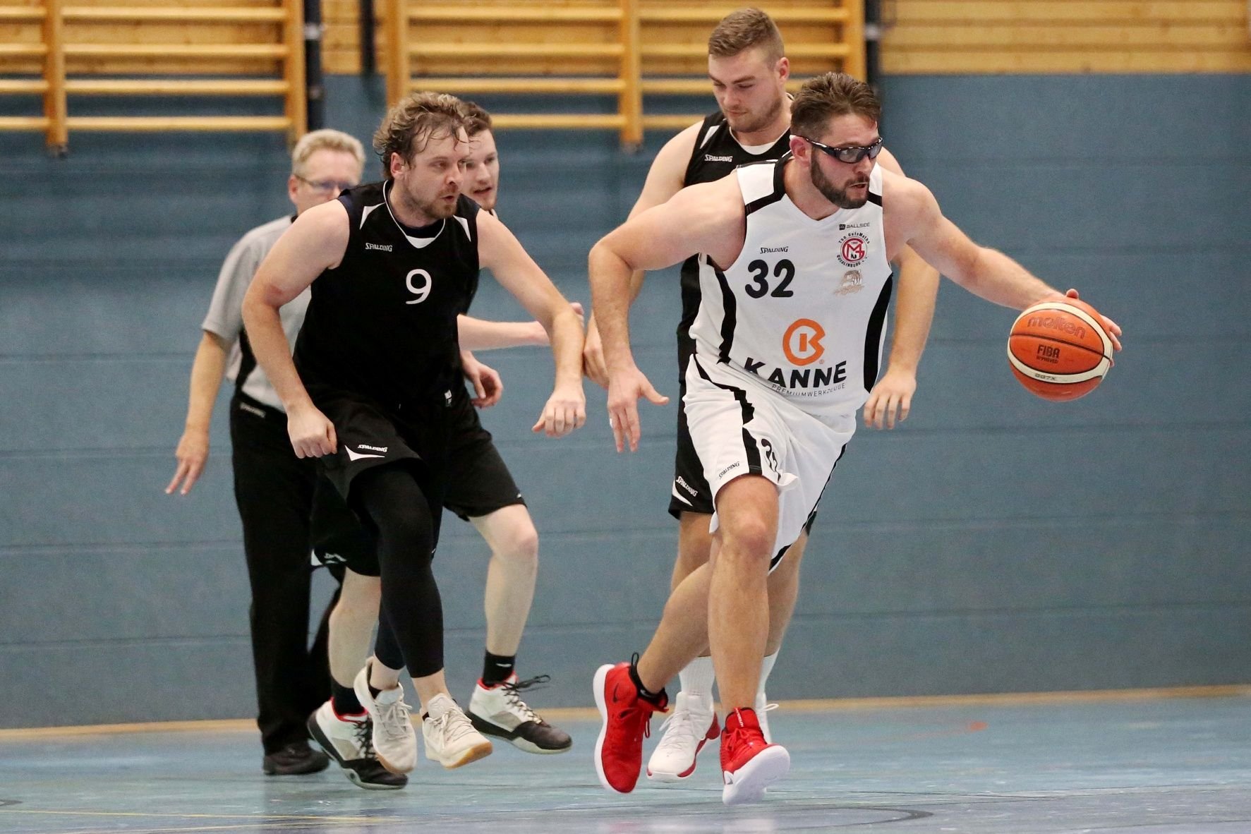 Topscorer Tobias Münch (v.r.) ist nach seinem Wechsel zum USC Magdeburg zu Beginn der Saison zurückgekehrt zur TSG GutsMuths Quedlinburg.